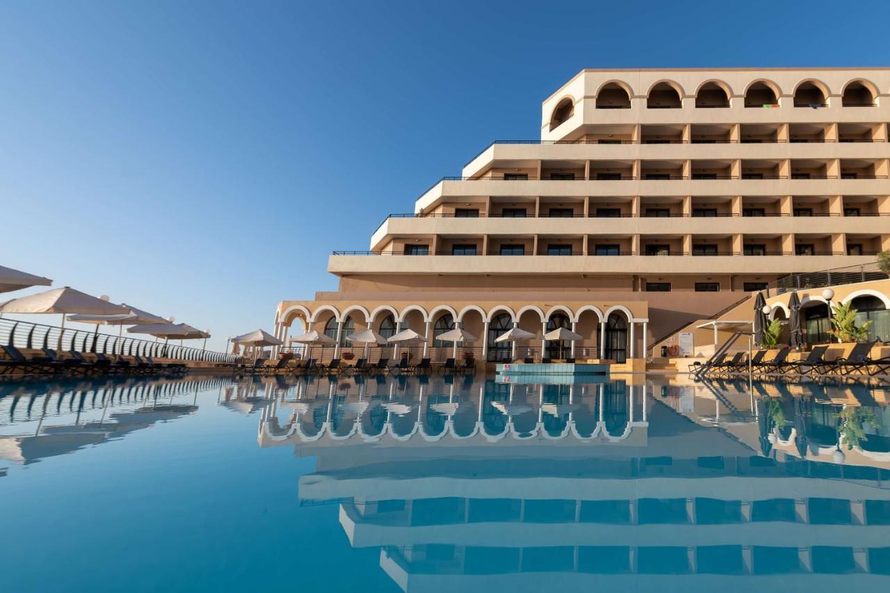 Radisson Blu Resort, Malta St. Julian's Bagian luar foto